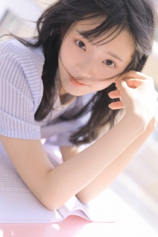 女特务还是黄花大闺女